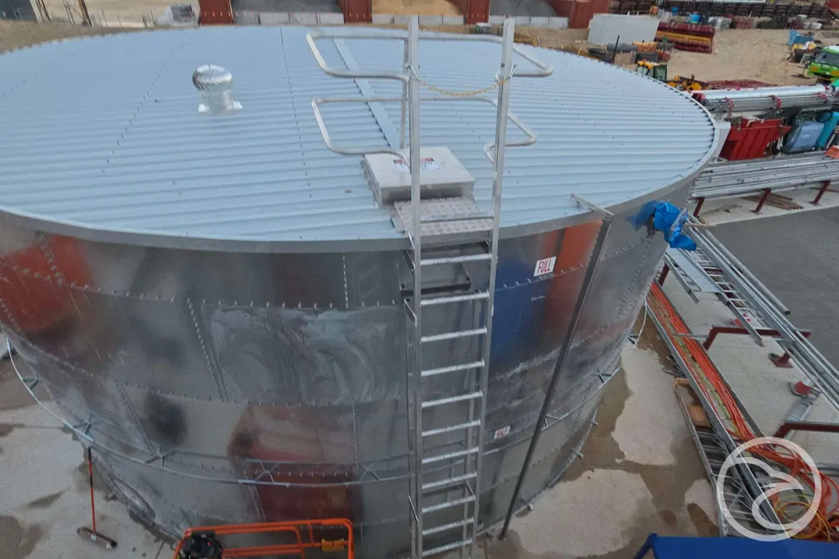 how to maintain hot dip galvanised tanks